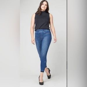 Spanx  Distressed Ankle Skinny Jeans in Large Wash